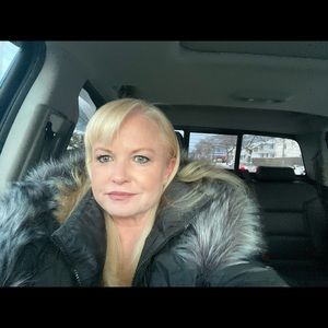 Meet your Posher, Kelli